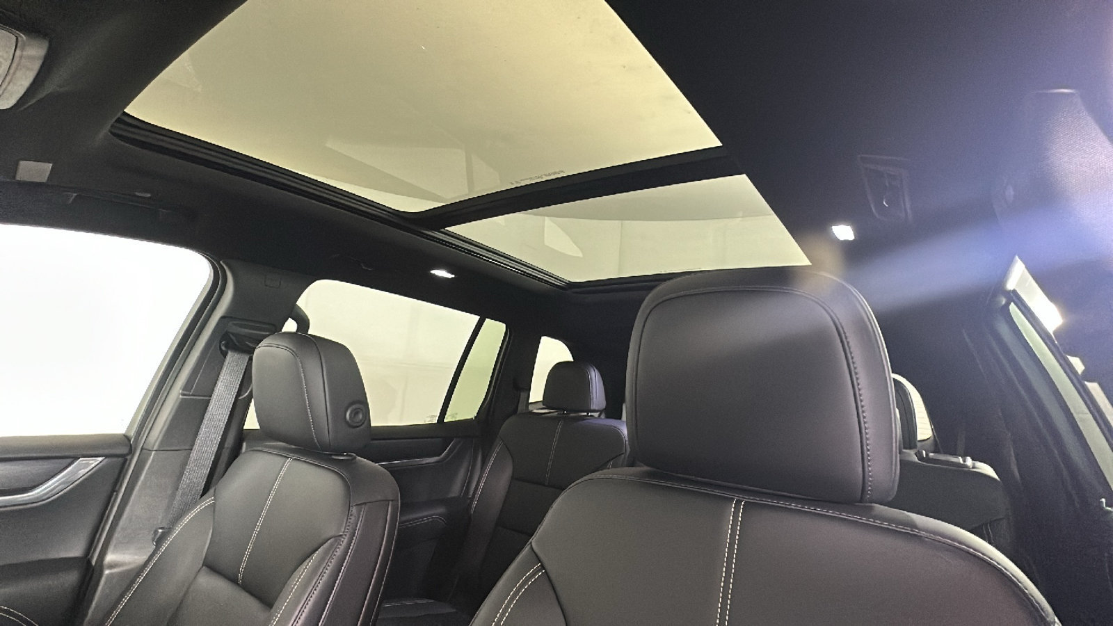 New 2026 GMC Acadia Elevation AWD/4WD image 15