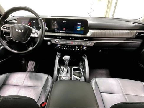 Used 2024 Kia Telluride EX w/ EX Captain's Chair Package AWD/4WD image 15