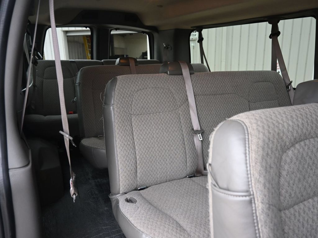Used 2025 Chevrolet Express 3500 LT w/ LT Preferred Equipment Group RWD image 15