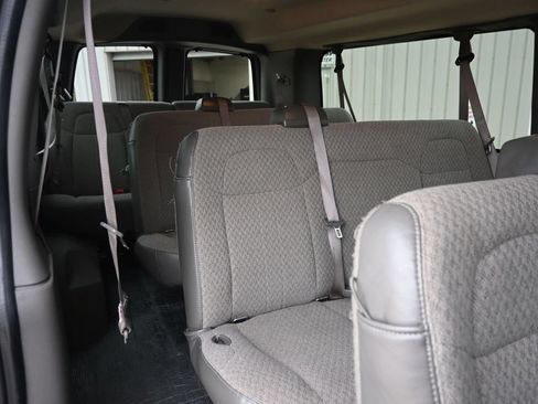 Used 2025 Chevrolet Express 3500 LT w/ LT Preferred Equipment Group RWD image 15