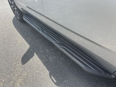 Used 2023 Chevrolet Tahoe RST w/ Luxury Package AWD/4WD image 12