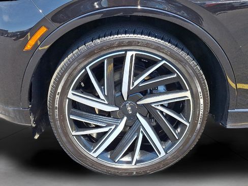 Certified 2025 Lincoln Aviator Black Label w/ Jet Appearance Package AWD/4WD image 28