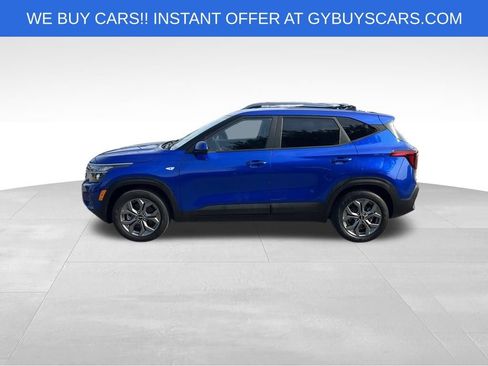 Used 2024 Kia Seltos LX AWD/4WD image 3