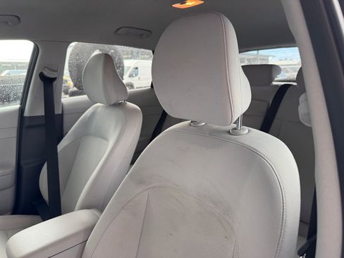 Used 2024 Hyundai Kona SEL FWD image 18
