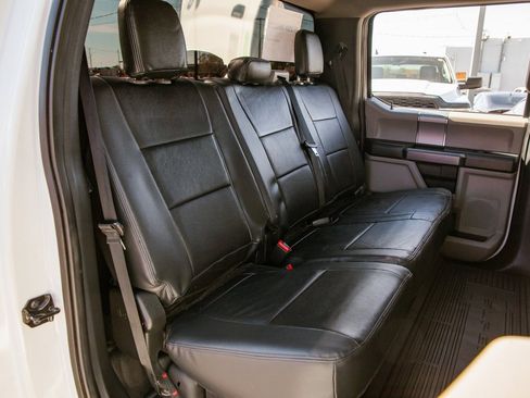 Used 2022 Ford F350 XLT w/ Black Appearance Package image 12