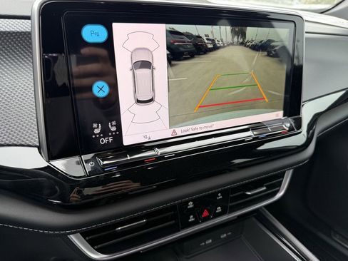 New 2026 Volkswagen Atlas Cross Sport SEL R-Line AWD/4WD image 19