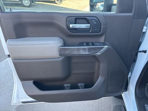 Used 2020 Chevrolet Silverado 2500 LTZ image 15