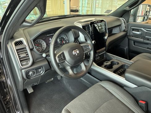 Certified 2024 RAM 2500 Big Horn w/ Night Edition AWD/4WD image 18