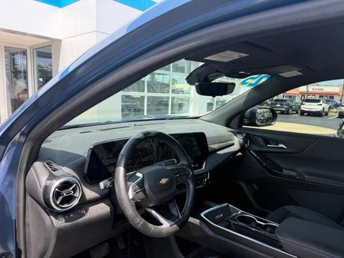 Used 2025 Chevrolet Equinox LT w/ Convenience Package II FWD image 7