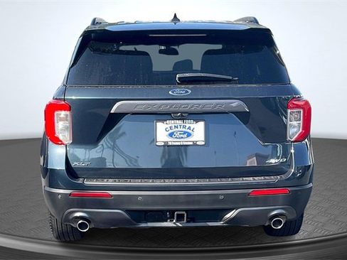 Certified 2022 Ford Explorer XLT w/ Equipment Group 202A image 4