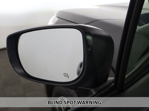 Used 2025 Subaru Forester Premium image 5