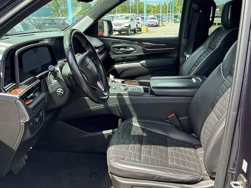 Used 2022 Cadillac Escalade ESV Sport Platinum AWD/4WD image 5