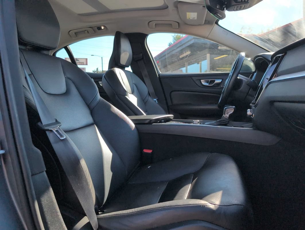 Used 2020 Volvo S60 T6 Momentum AWD/4WD image 11