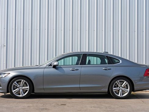 Used 2017 Volvo S90 T5 Momentum w/ Convenience Package image 8