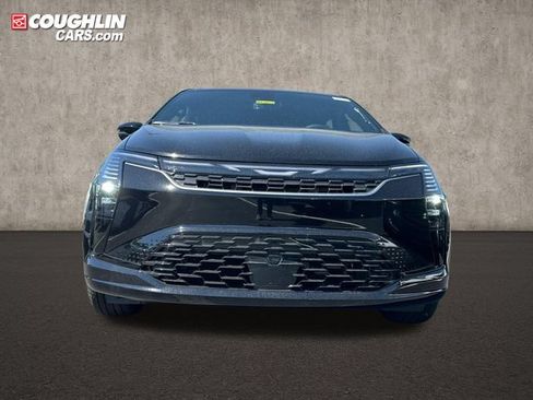 New 2027 Chrysler Pacifica Select AWD/4WD image 2