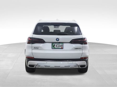 Used 2024 BMW X5 xDrive50e w/ Premium Package image 4