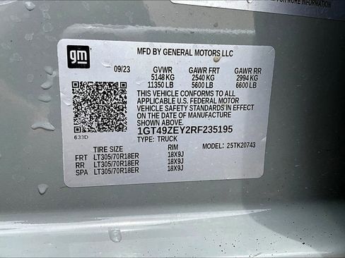 Used 2024 GMC Sierra 2500 AT4X image 43