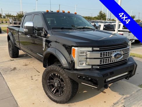 Used 2017 Ford F350 Platinum w/ Platinum Ultimate Package AWD/4WD image 4