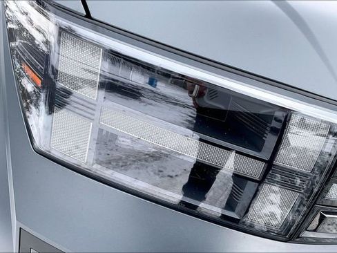 Used 2025 Hyundai Santa Fe Limited image 29