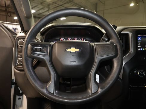 Used 2022 Chevrolet Silverado 1500 Custom AWD/4WD image 10