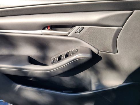 Used 2023 MAZDA MAZDA3 s image 22