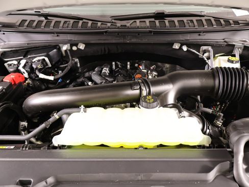 New 2026 Lincoln Navigator Premiere AWD/4WD image 21