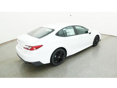 New 2026 Toyota Camry SE image 9