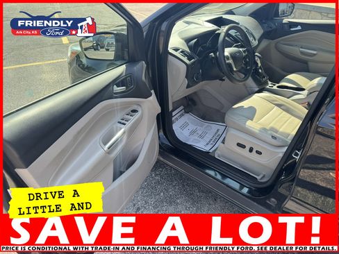 Used 2015 Ford Escape SE image 9