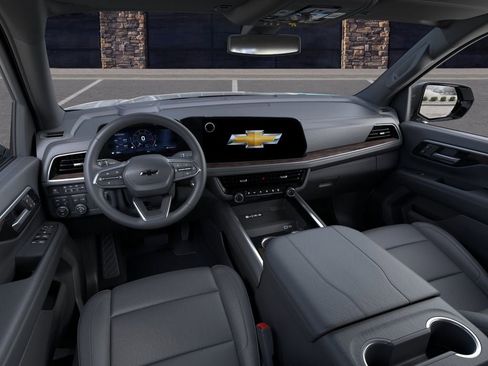New 2026 Chevrolet Suburban Z71 AWD/4WD image 15
