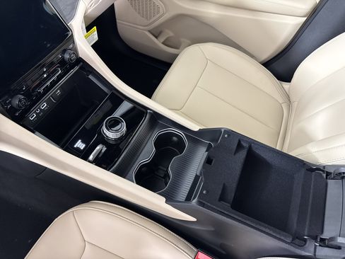 New 2025 Jeep Grand Cherokee Limited image 22