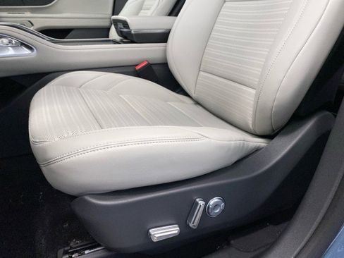 New 2026 Lincoln Nautilus Reserve image 16