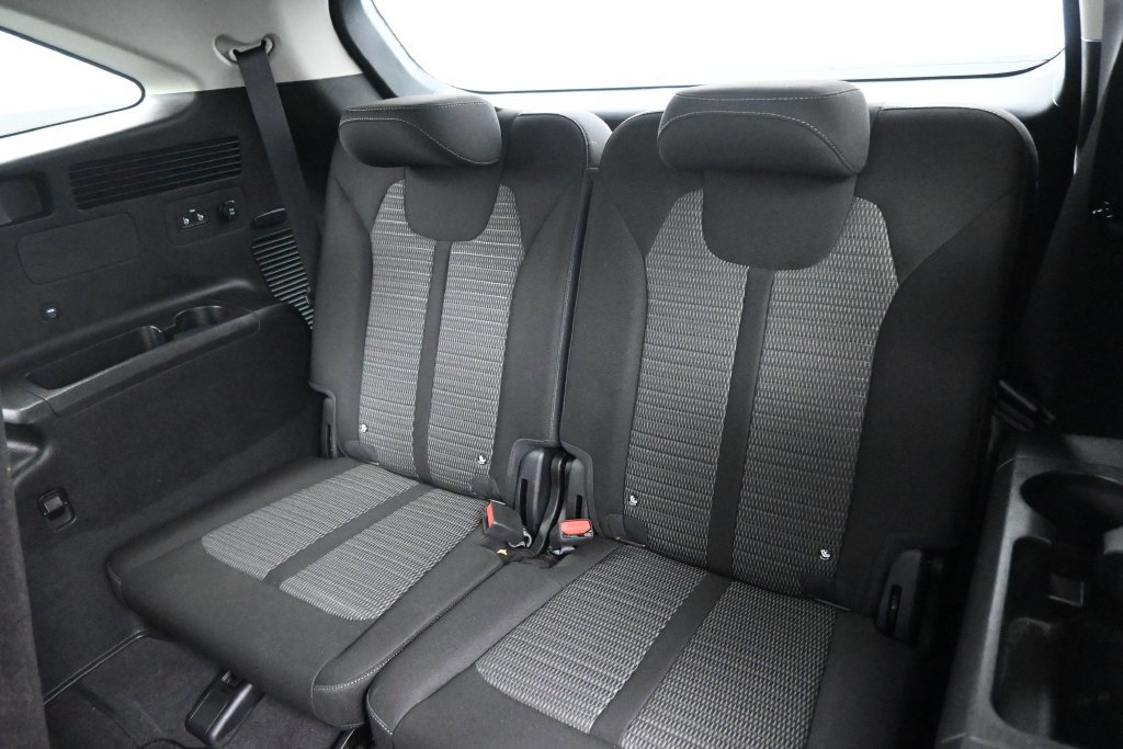 Used 2025 Kia Sorento LX FWD image 26