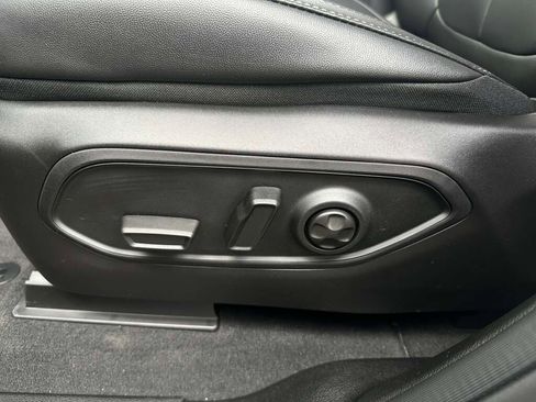 New 2025 Jeep Grand Cherokee Limited image 19