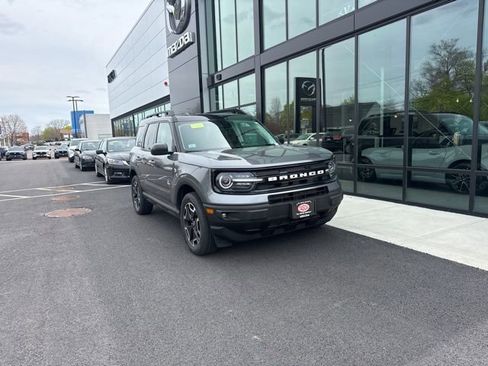 Used 2022 Ford Bronco Sport Outer Banks w/ Tech Package AWD/4WD image 1