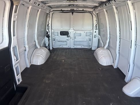 Used 2023 GMC Savana 2500 Extended w/ Driver Convenience Package RWD image 18