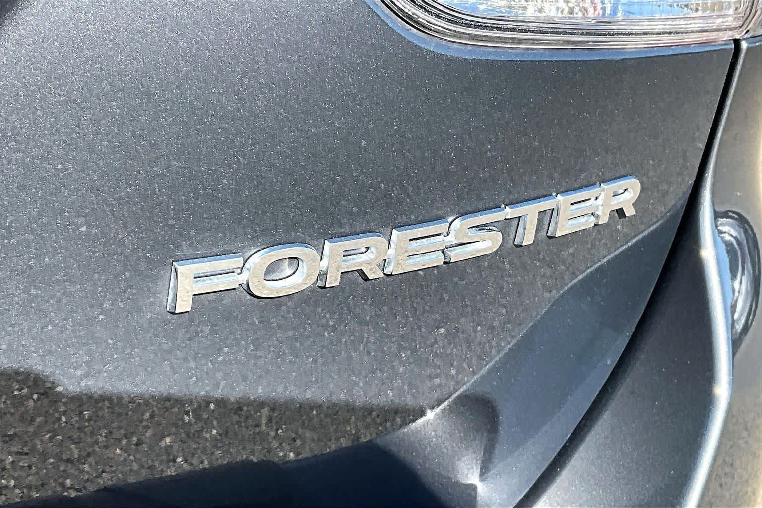 Used 2023 Subaru Forester Limited w/ Popular Package #2 AWD/4WD image 9