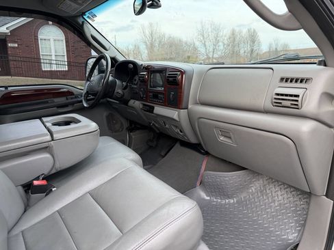 Used 2005 Ford F250 Lariat image 22