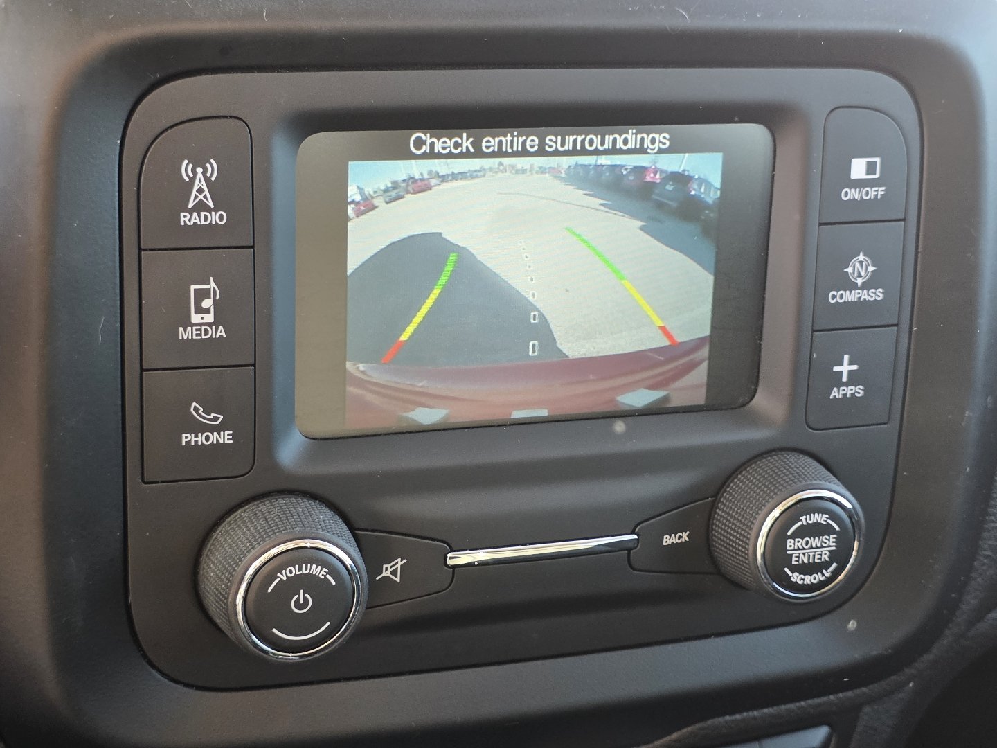 Used 2017 Jeep Renegade Latitude w/ Cold Weather Group AWD/4WD image 3