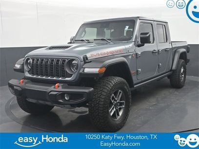 Used 2025 Jeep Gladiator Mojave w/ Convenience Group