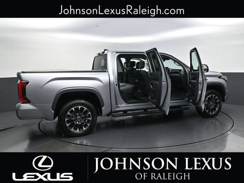 Used 2024 Toyota Tundra Limited AWD/4WD image 32
