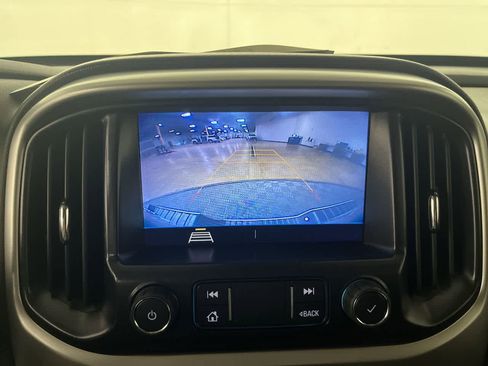 Used 2022 Chevrolet Colorado LT w/ Fleet Safety Package image 19