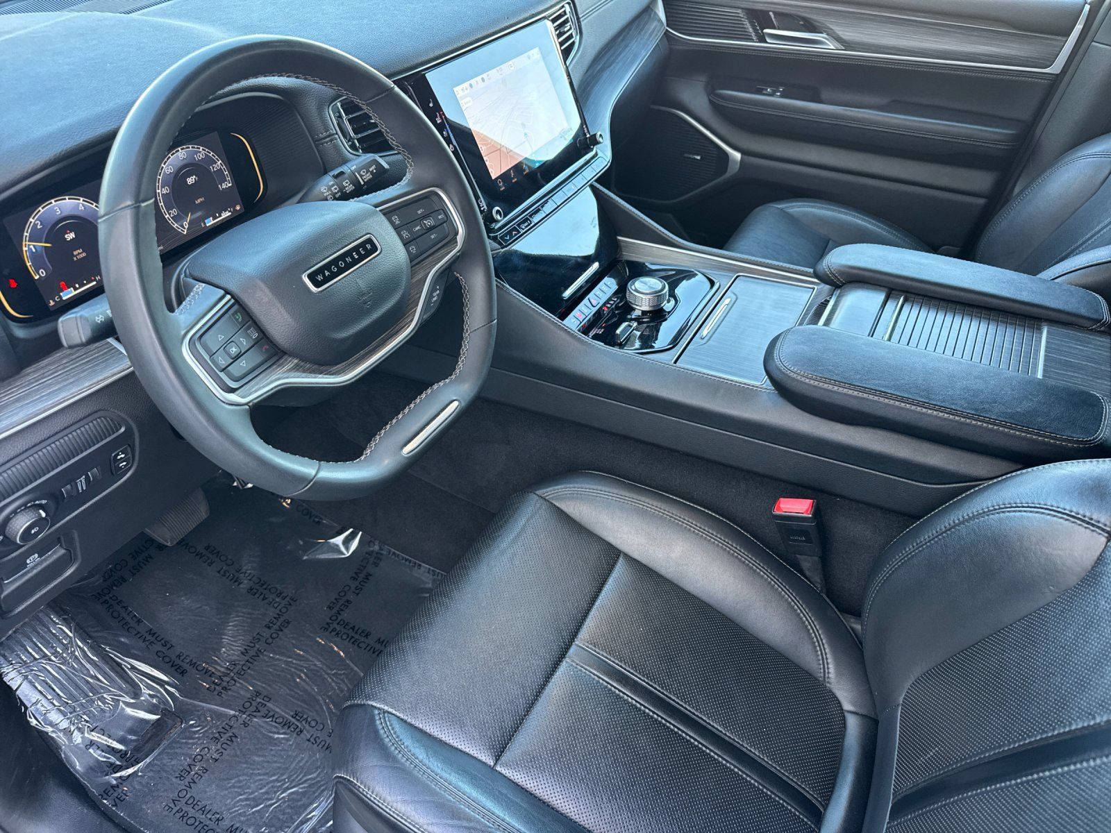 Used 2024 Jeep Wagoneer Series II w/ Flexible Seating Group AWD/4WD image 10