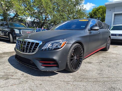 Used 2019 Mercedes-Benz S 560 Sedan image 3