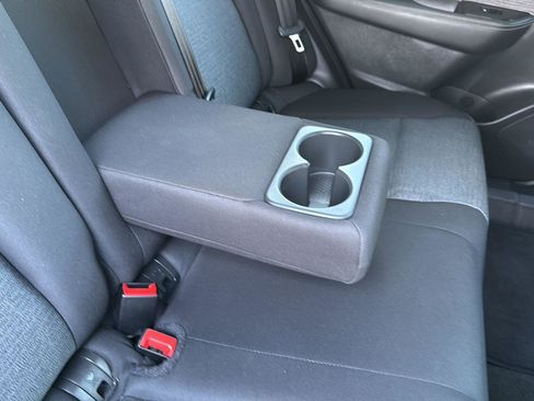 Used 2023 Nissan Rogue SV image 39