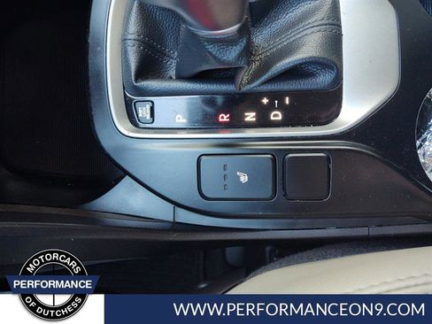 Used 2018 Hyundai Santa Fe Sport image 23