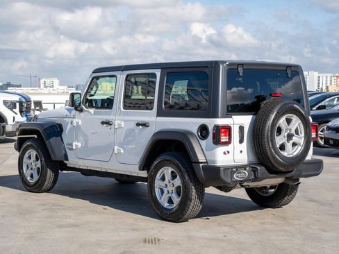 Used 2020 Jeep Wrangler Unlimited Sport S image 8