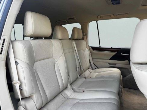 Used 2019 Lexus LX 570 4WD w/ Luxury Package image 56