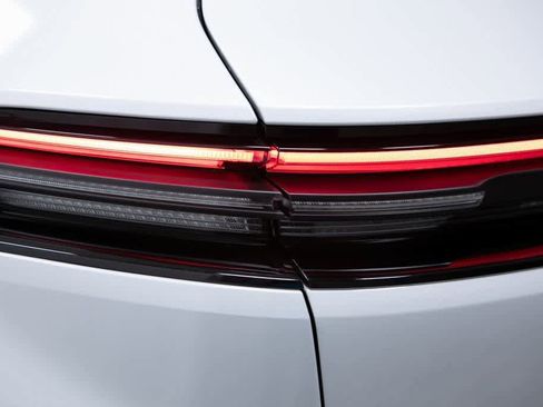 Certified 2025 Porsche Macan 4S Electric image 34