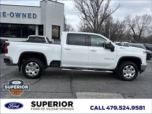 Used 2023 Chevrolet Silverado 2500 LTZ w/ LTZ Convenience Package image 2