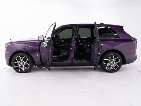 Certified 2022 Rolls-Royce Cullinan Black Badge w/ Dark Exterior Package AWD/4WD image 9